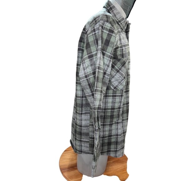 St. John’s Bay Buffalo Plaid Flannel Long Sleeve Button Down Size M - Picture 4 of 8